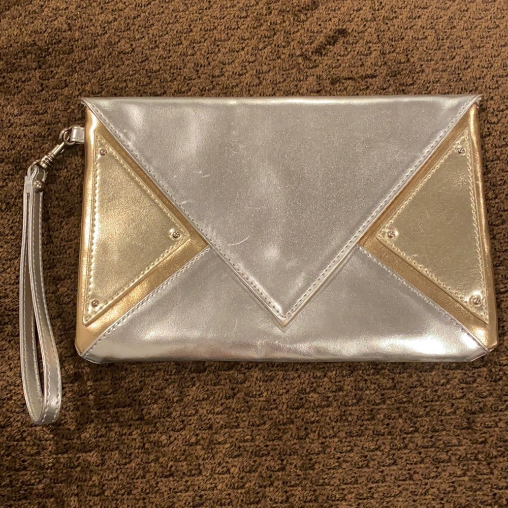 Express Wristlet